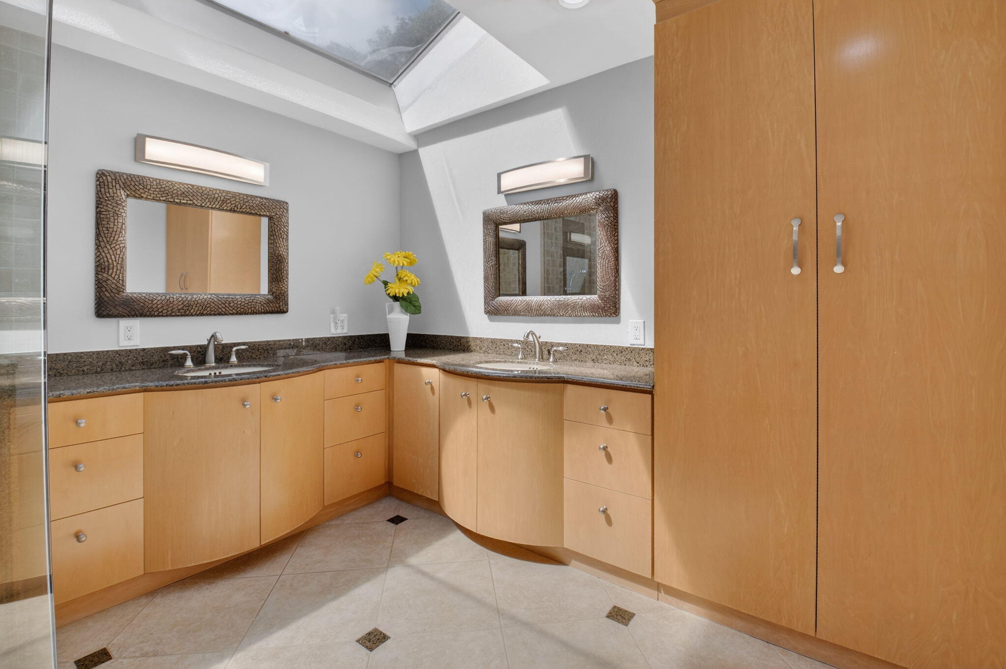 ESTATES AT HUNTERS RUN CONDO - Residential