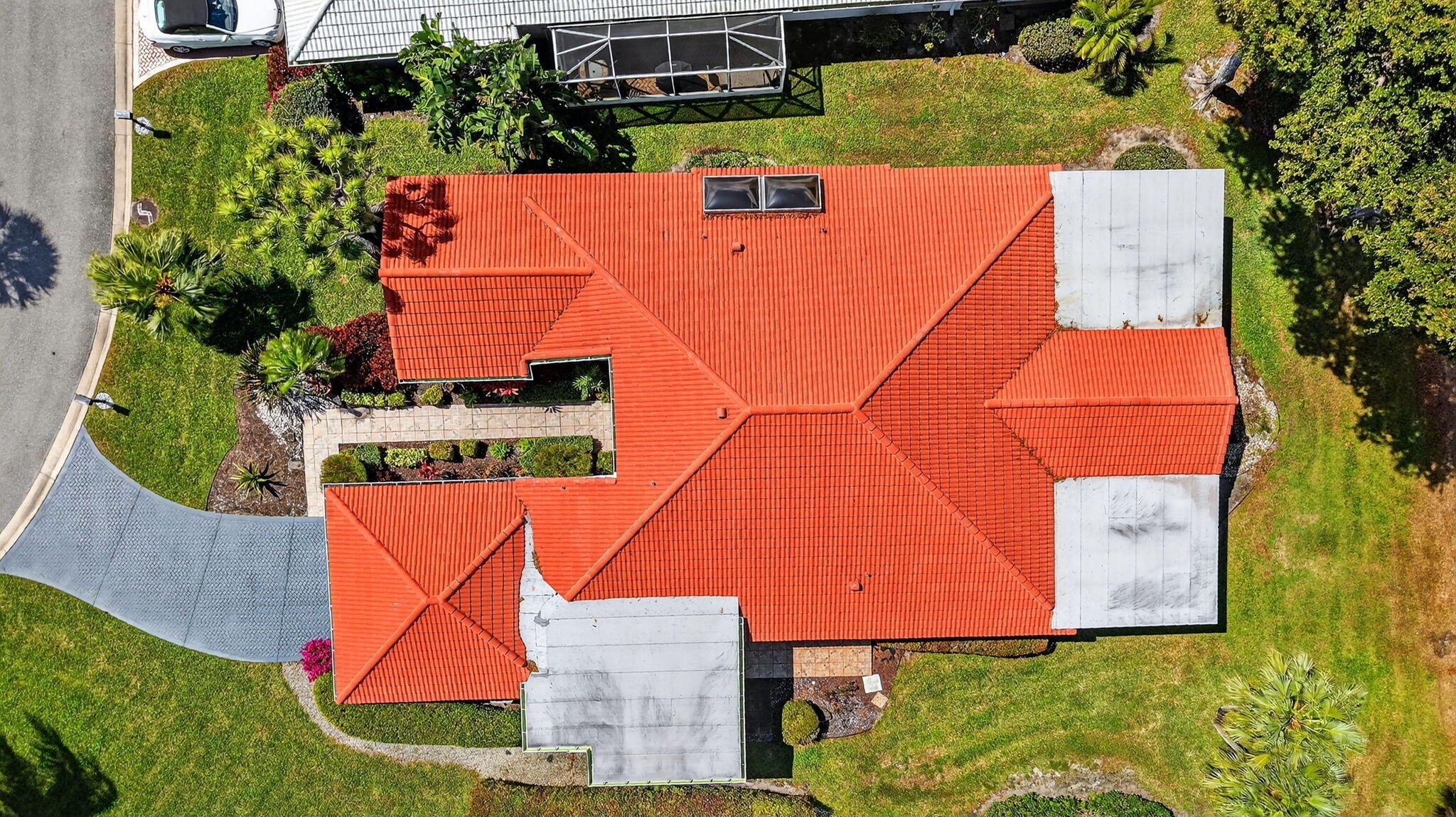 ESTATES AT HUNTERS RUN CONDO - Residential