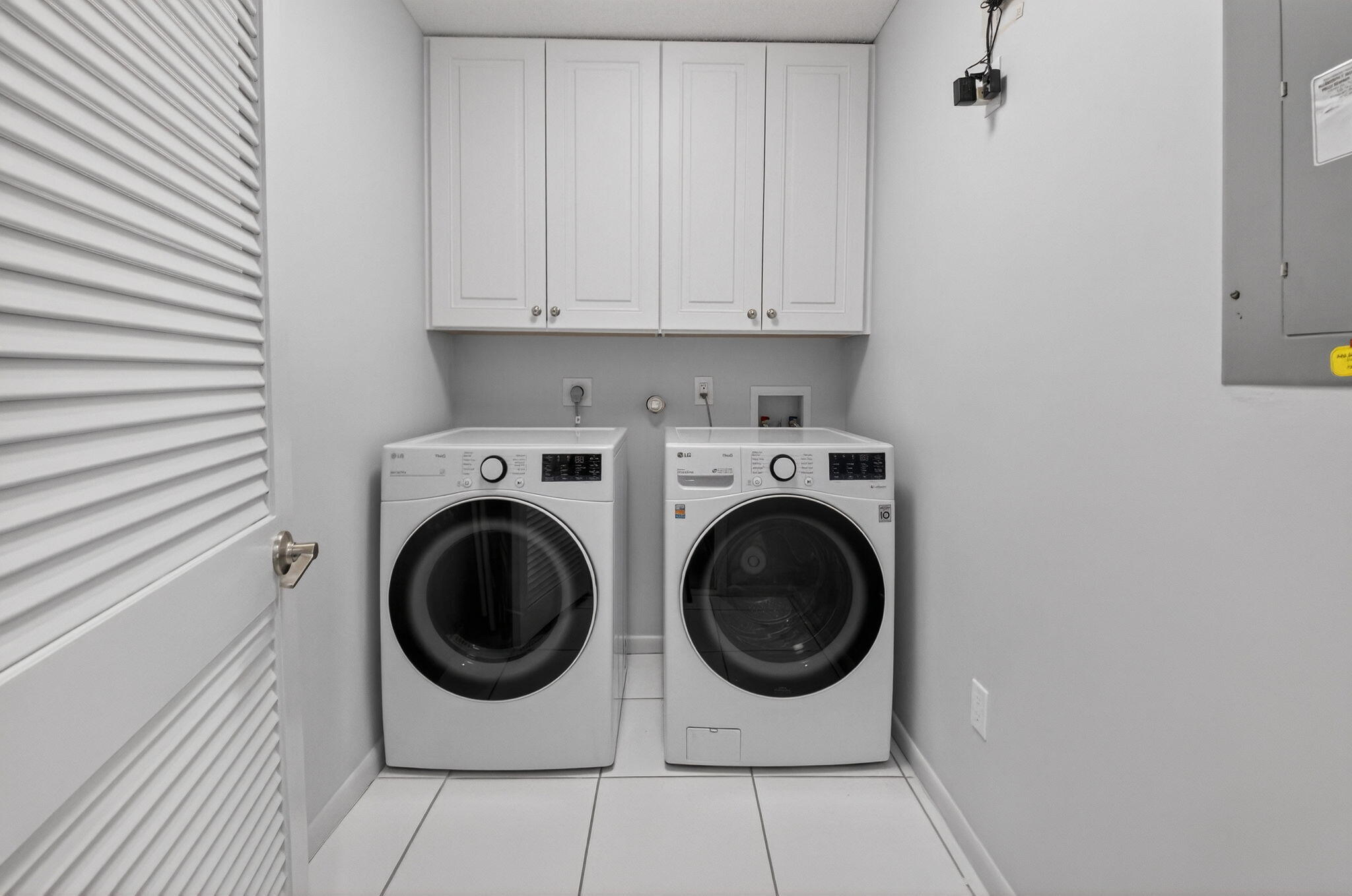 ESTATES AT HUNTERS RUN CONDO - Residential