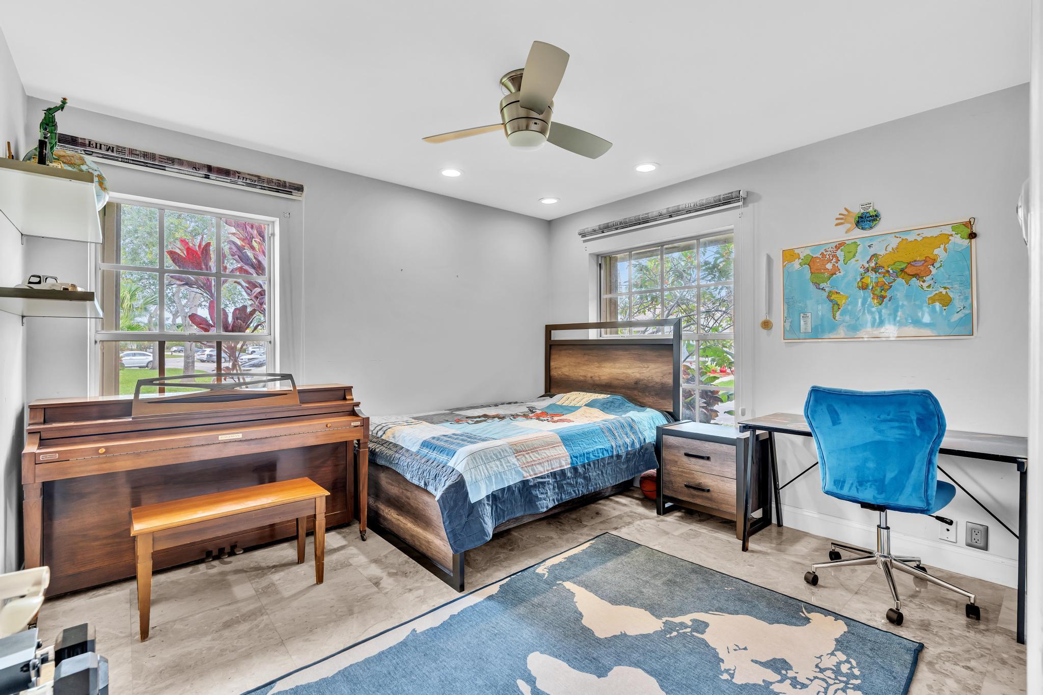 BOCA GARDENS - Residential