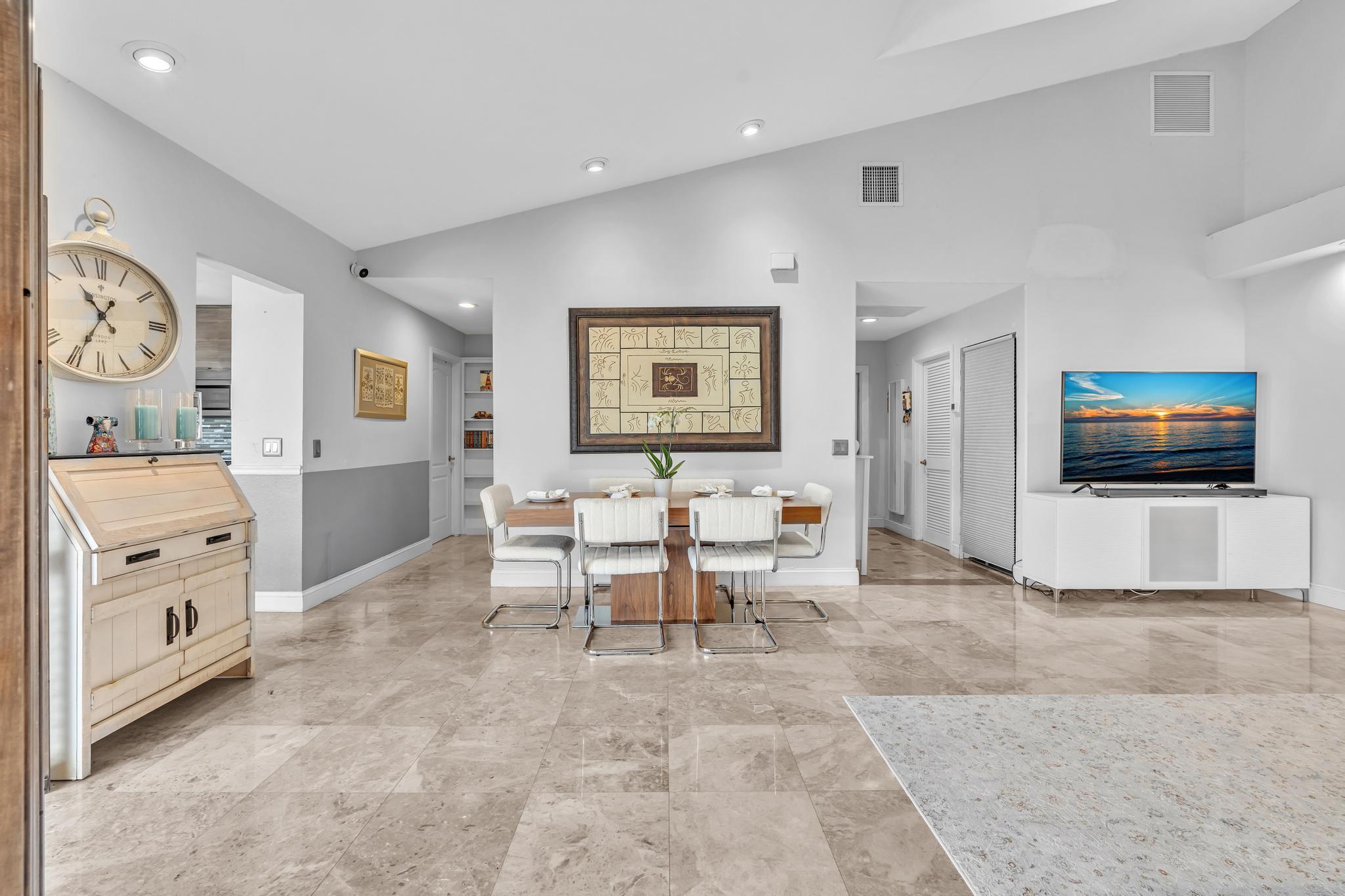 BOCA GARDENS - Residential