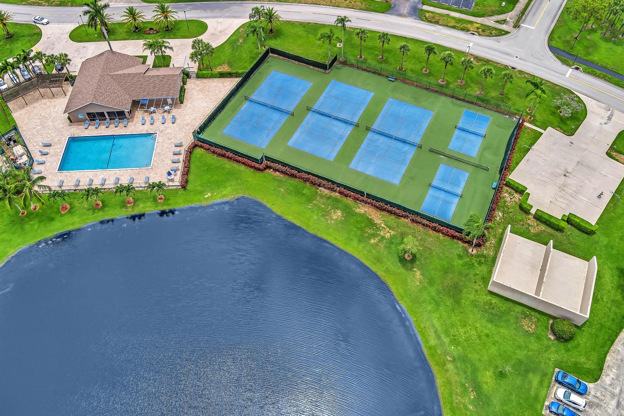 BOCA GARDENS - Residential