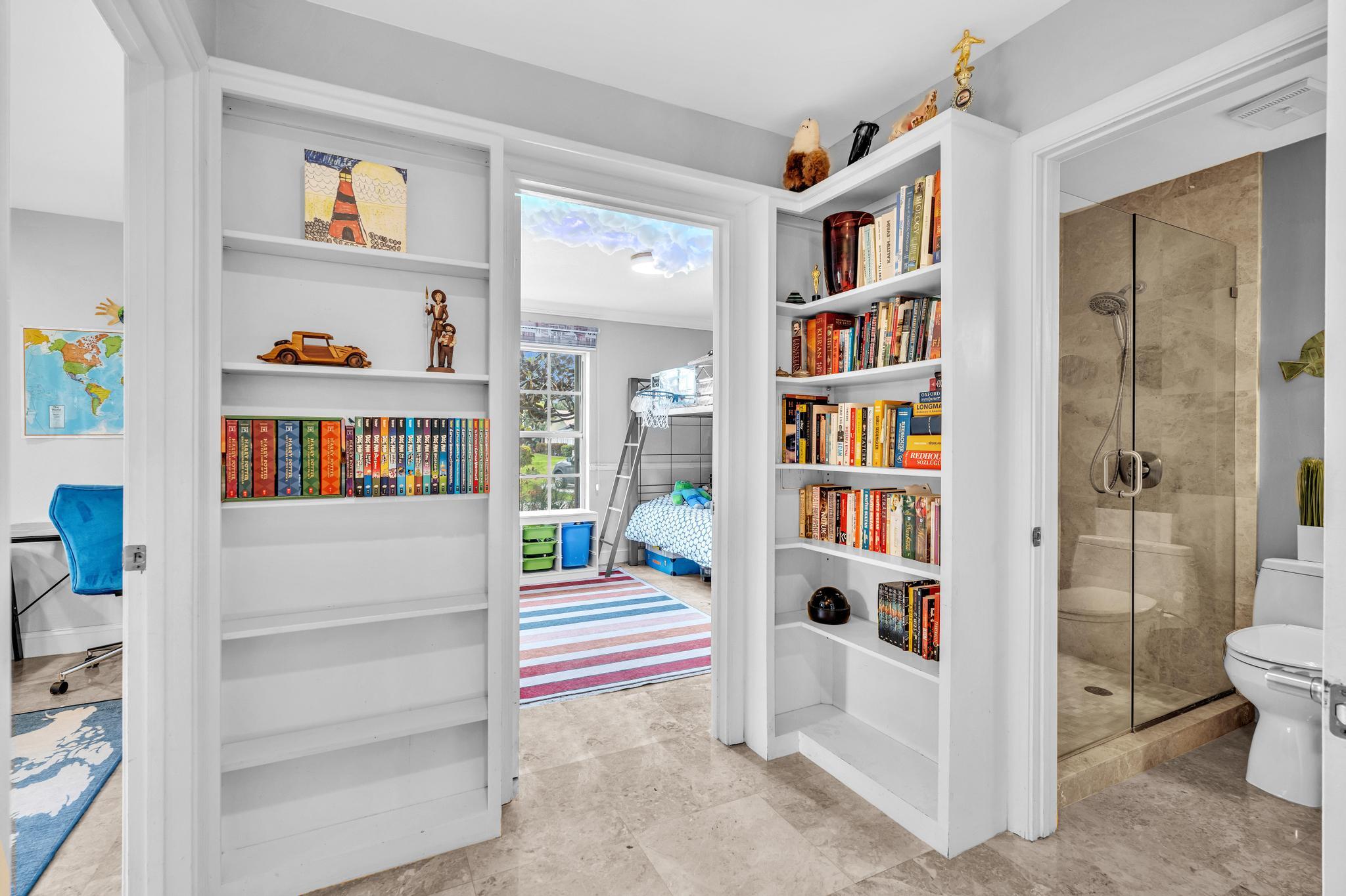 BOCA GARDENS - Residential