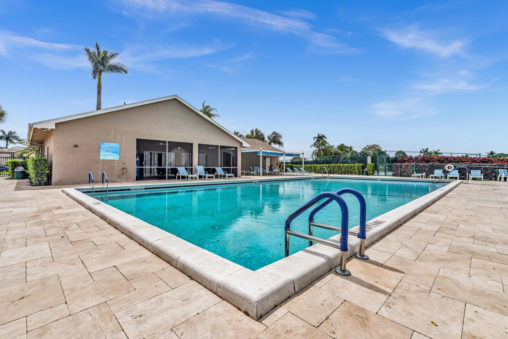 BOCA GARDENS - Residential