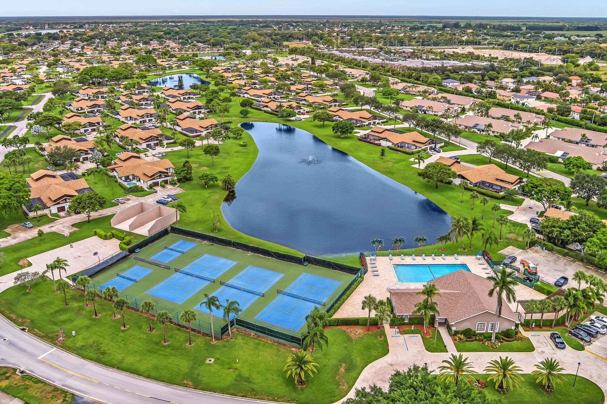 BOCA GARDENS - Residential