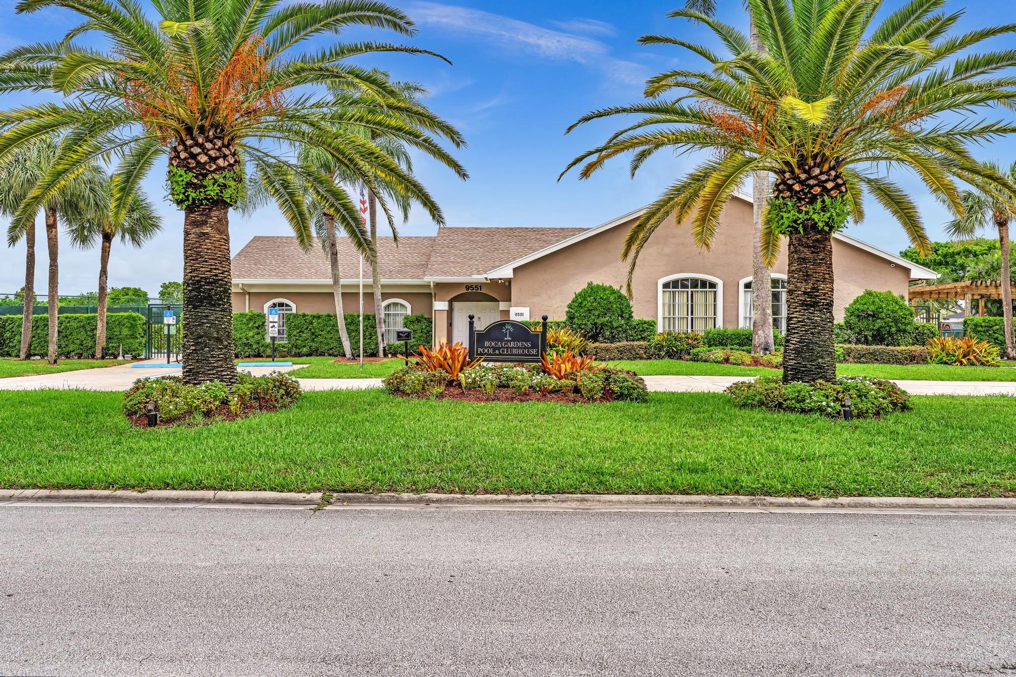 BOCA GARDENS - Residential