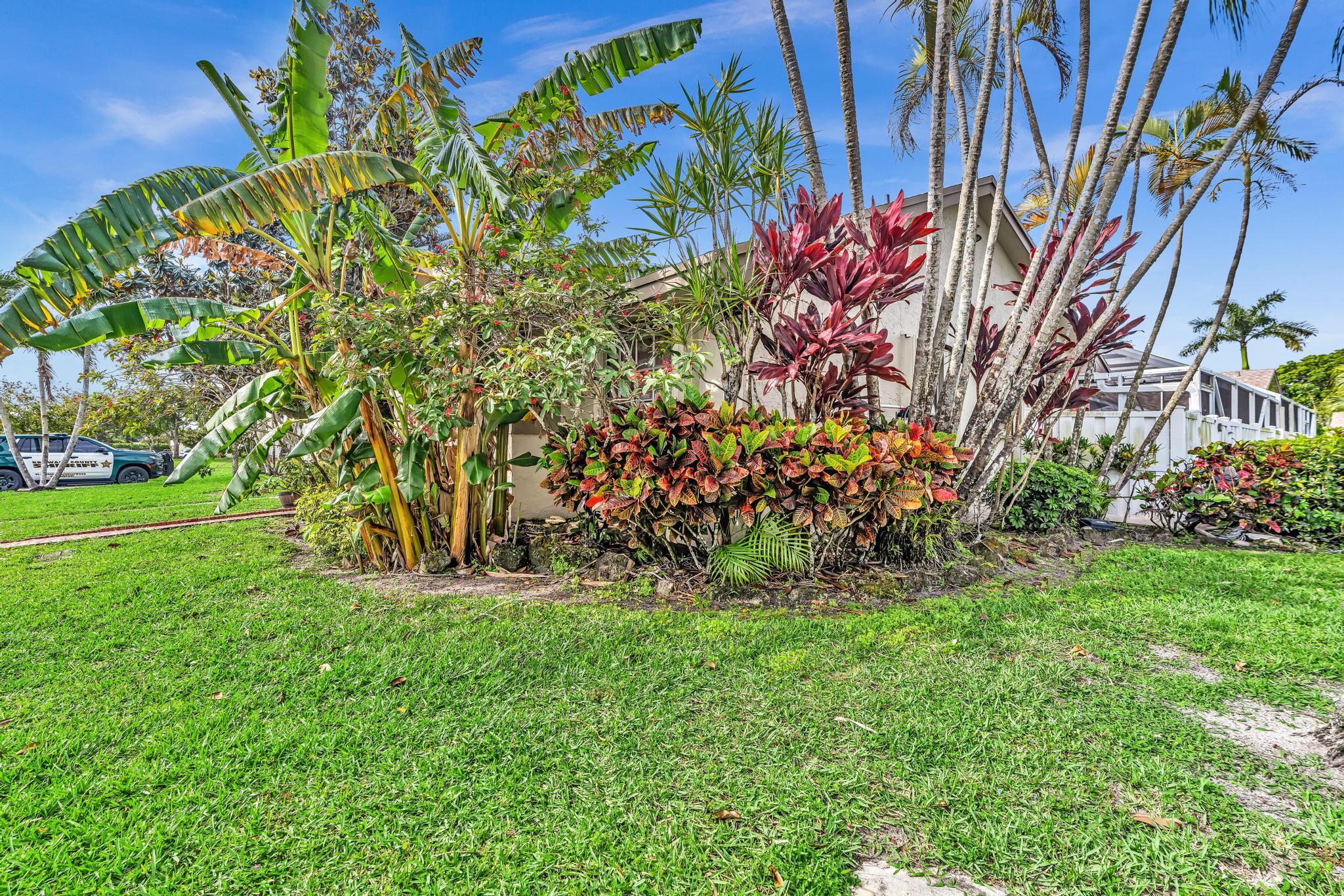 BOCA GARDENS - Residential