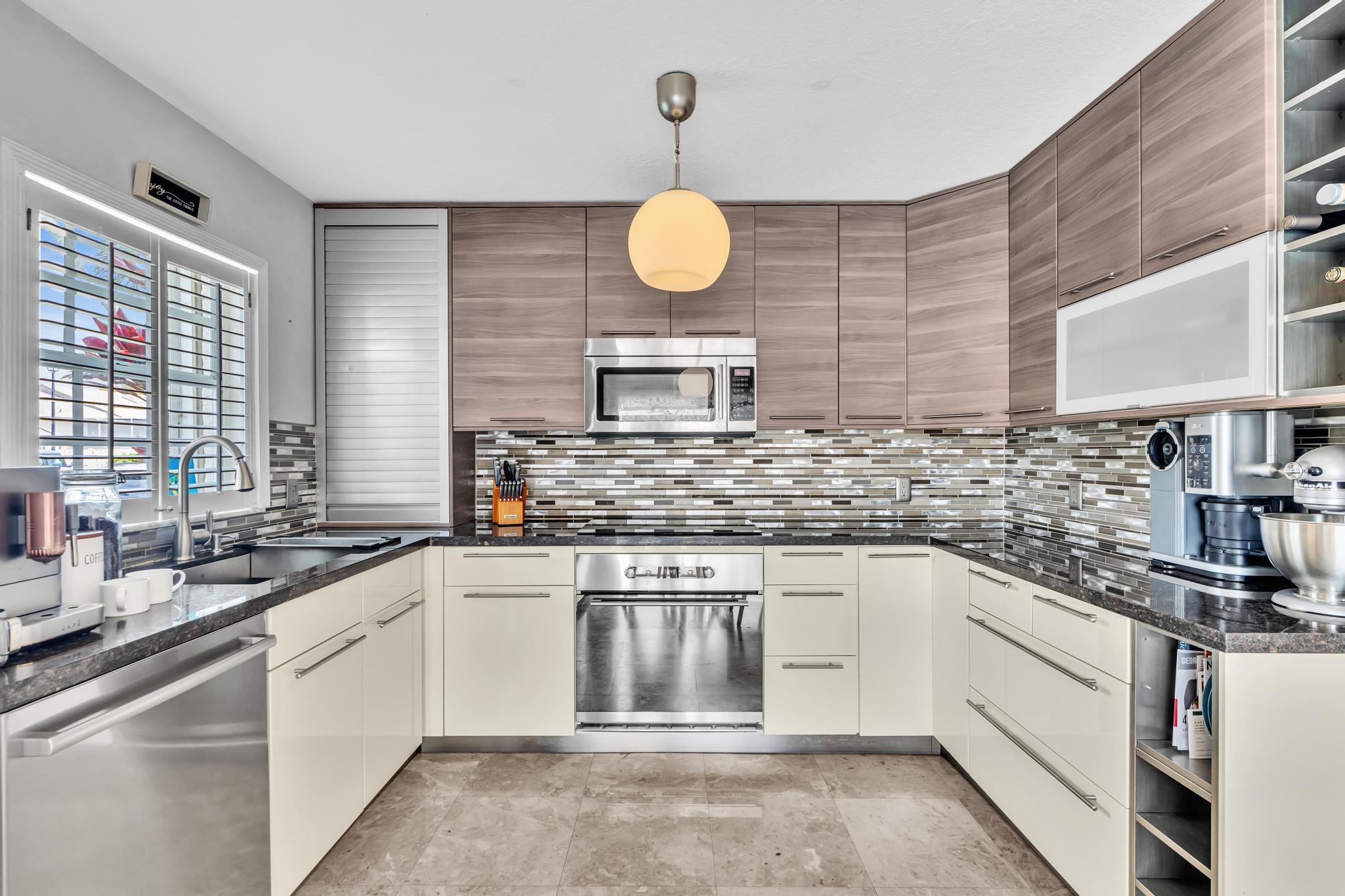 BOCA GARDENS - Residential