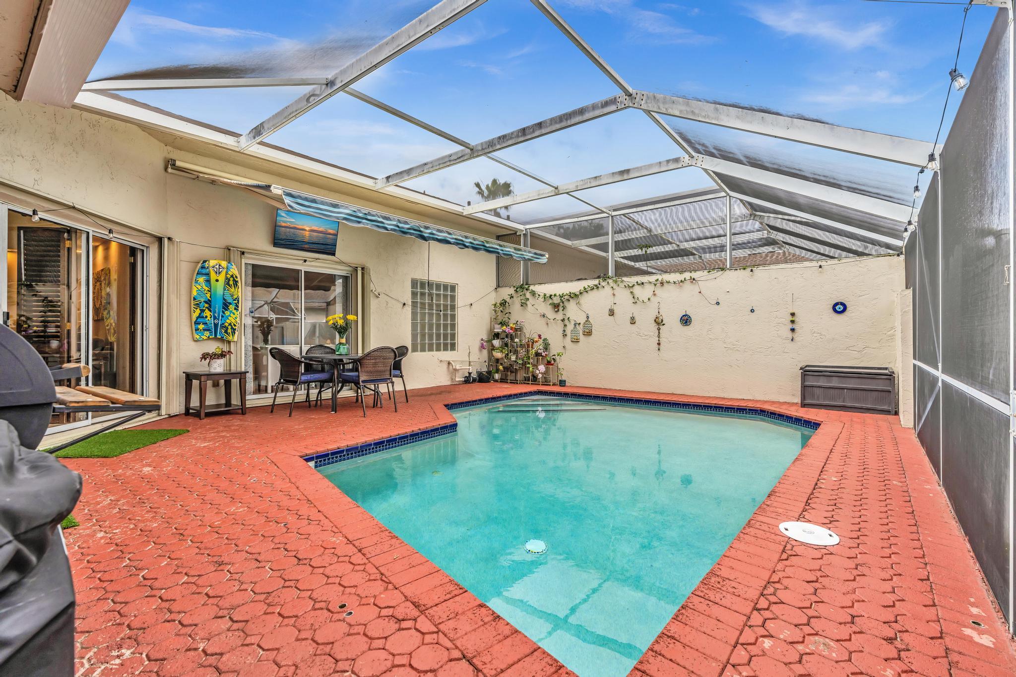 BOCA GARDENS - Residential