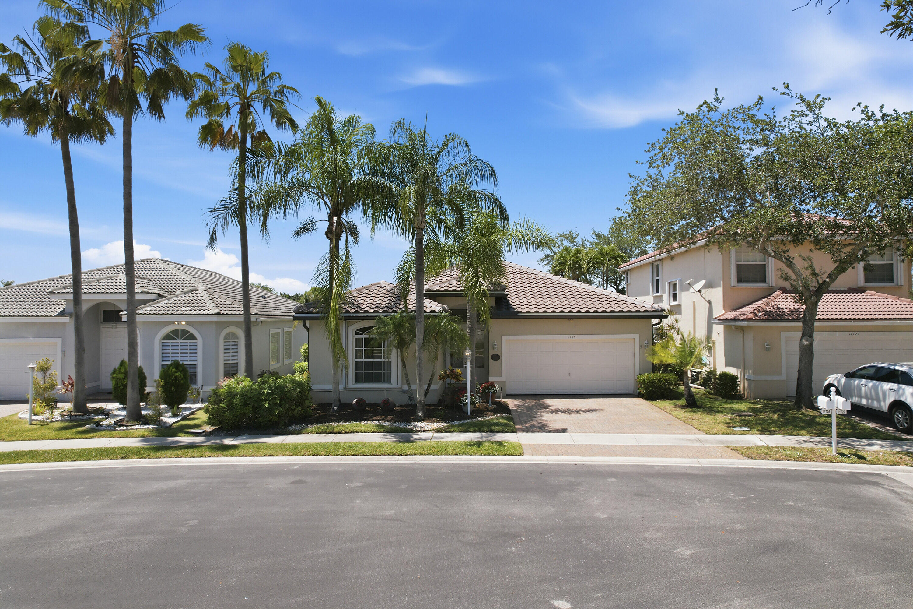 WYNDHAM LAKES EAST - Residential