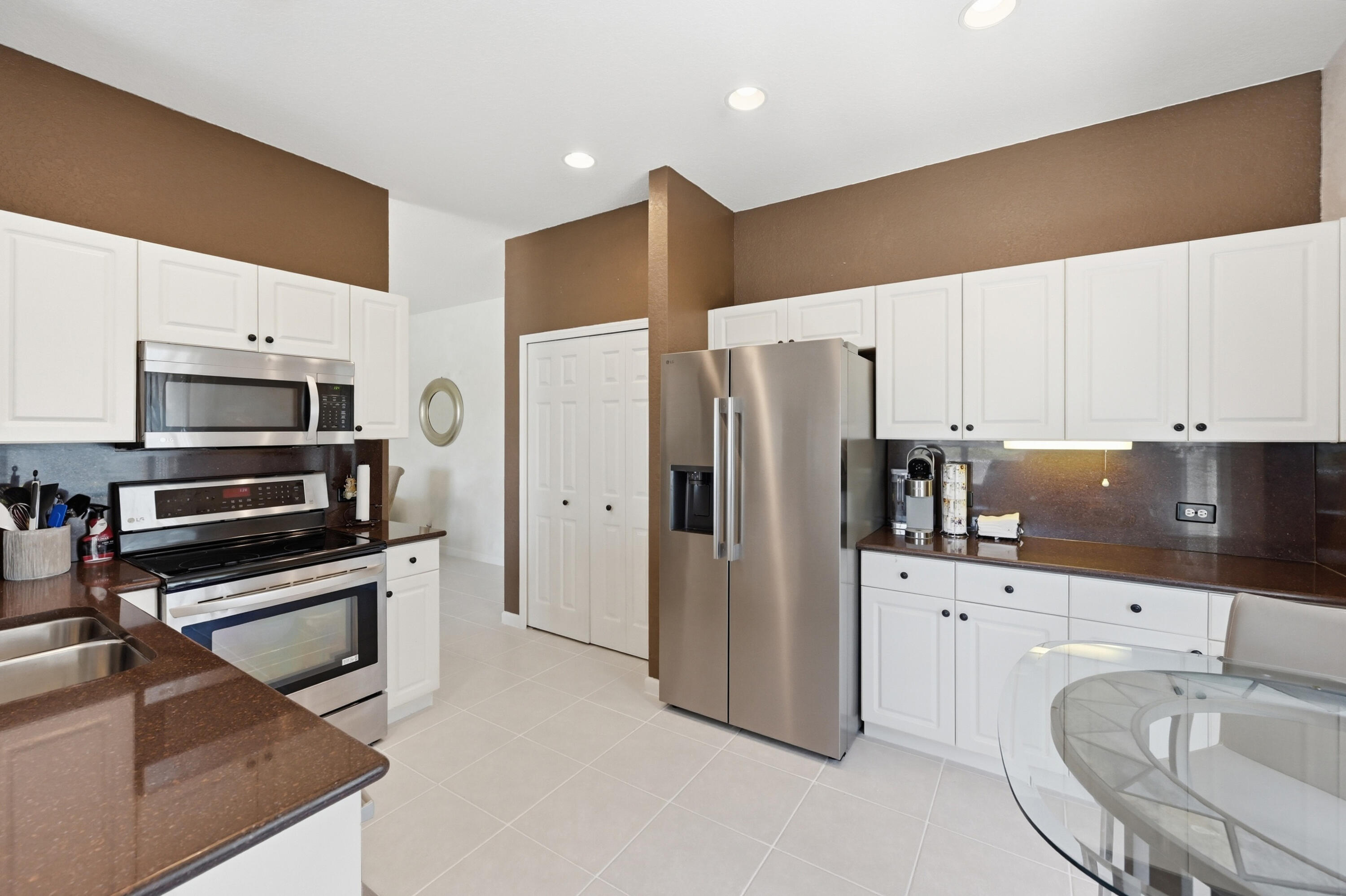 WYNDHAM LAKES EAST - Residential
