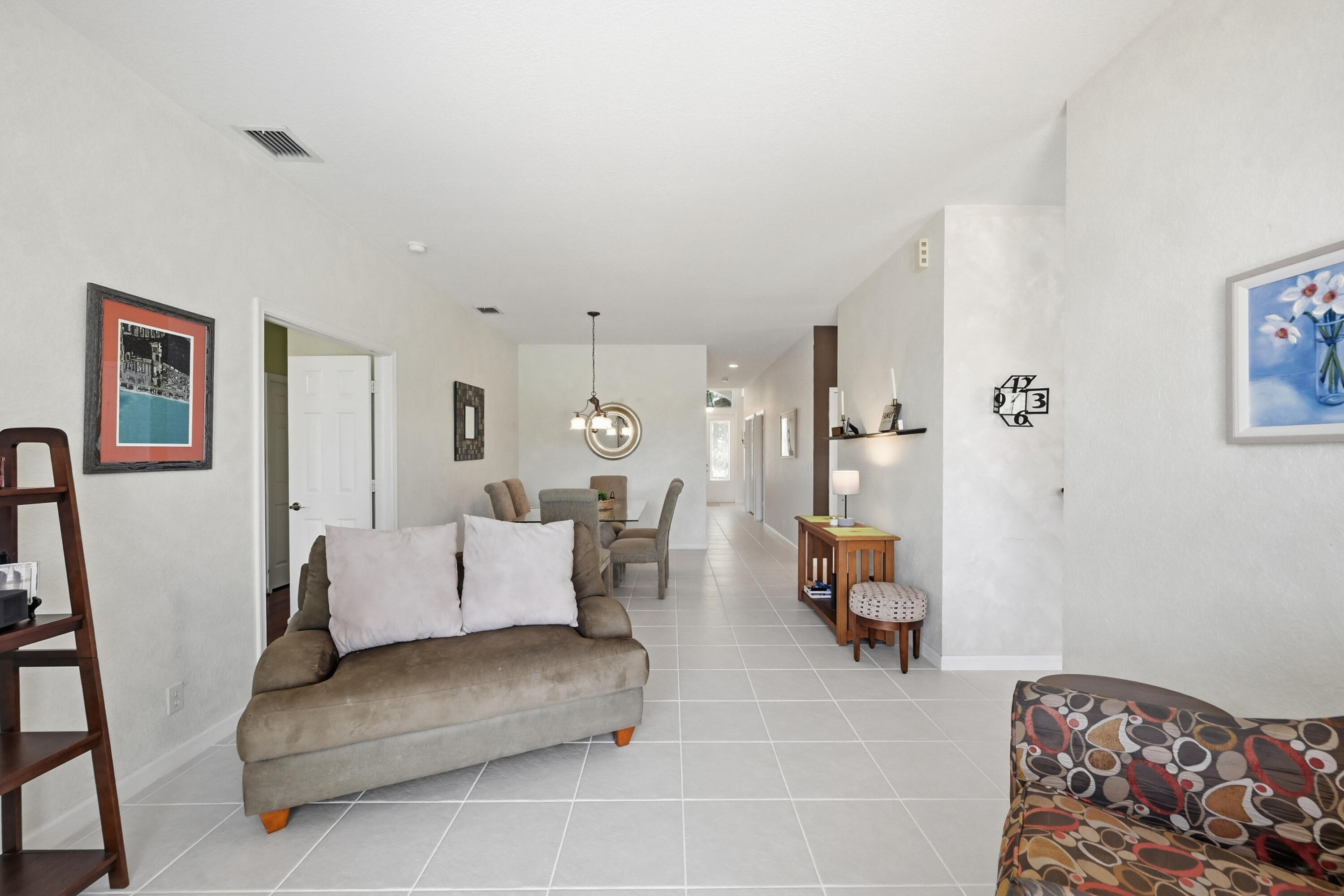 WYNDHAM LAKES EAST - Residential