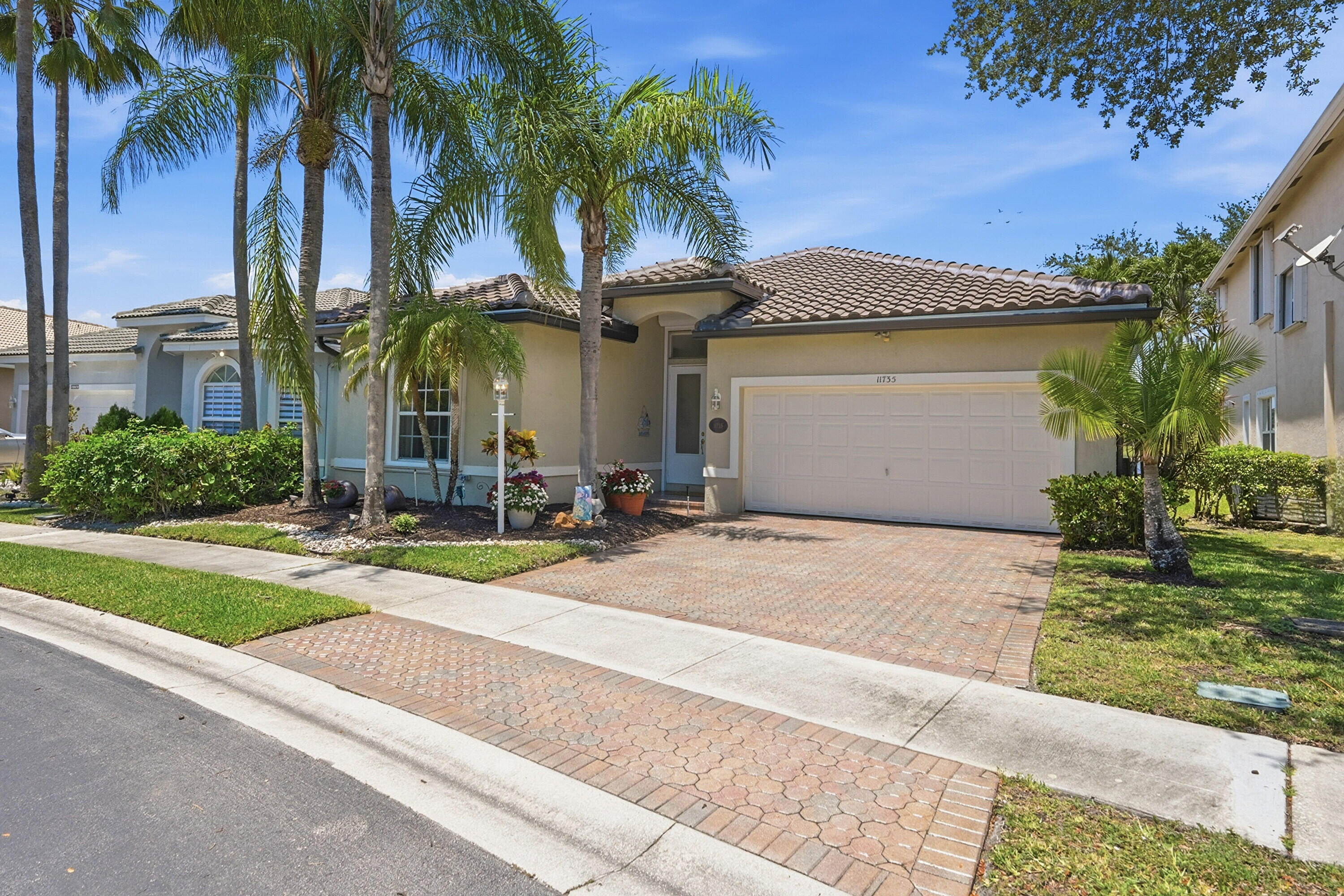 WYNDHAM LAKES EAST - Residential