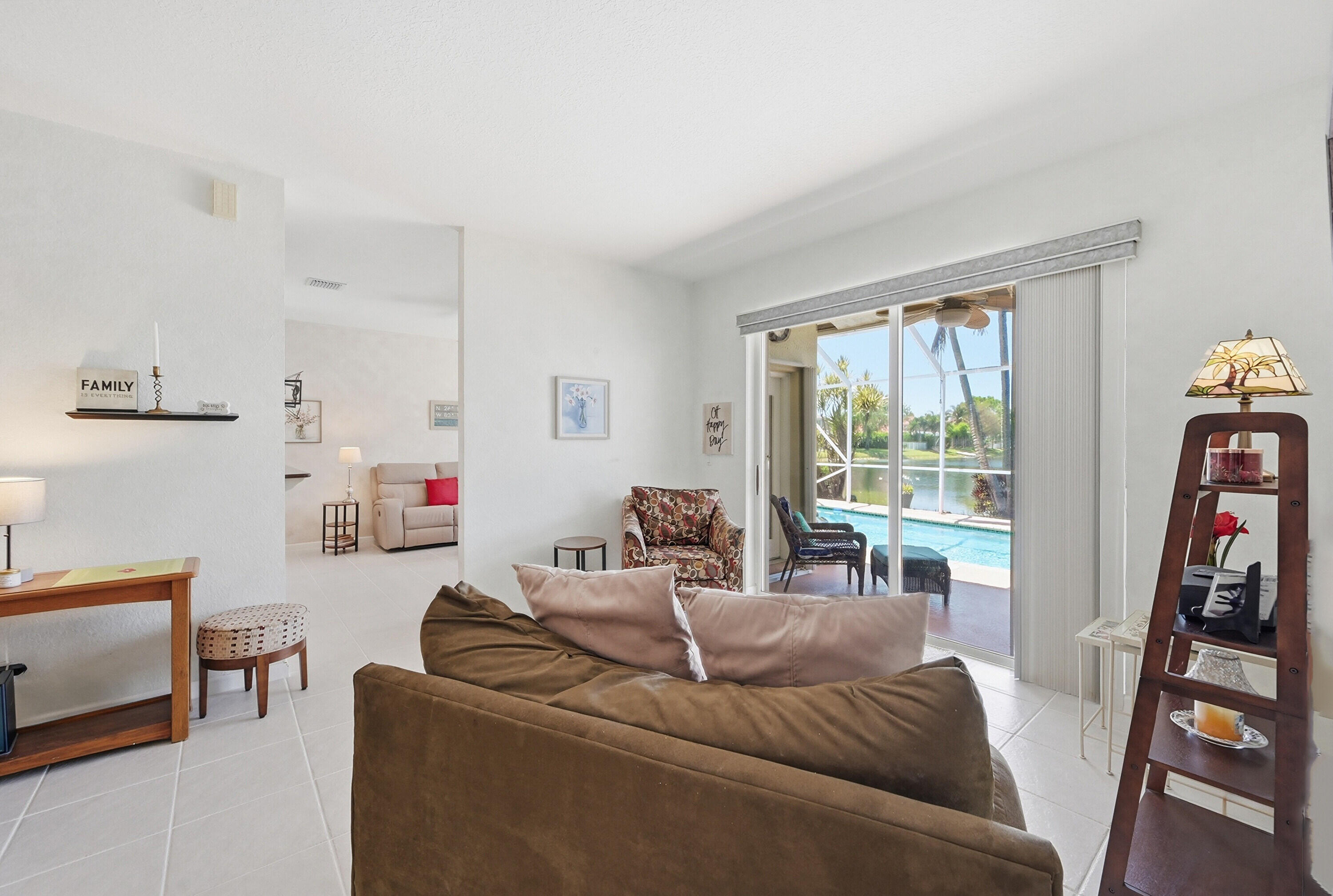 WYNDHAM LAKES EAST - Residential