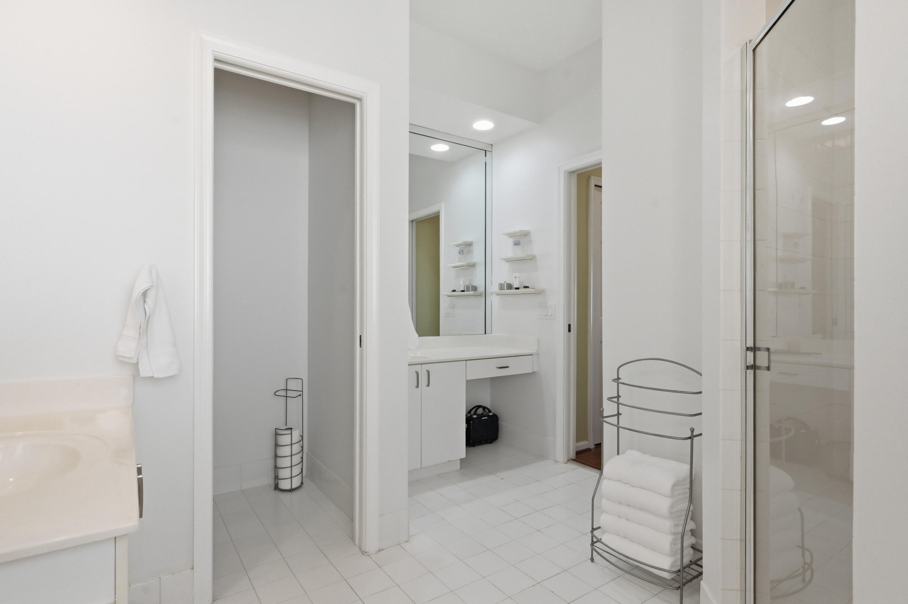 WYNDHAM LAKES EAST - Residential