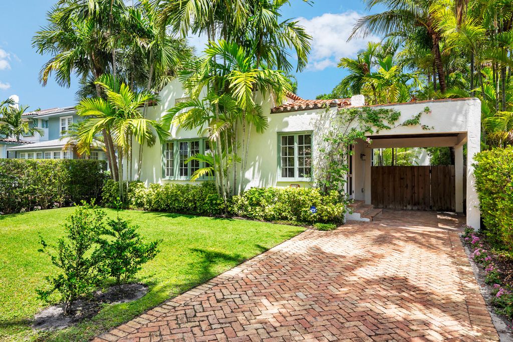 Photo of 205 Westminster Road, West Palm Beach, FL 33405 (MLS # B26017786)
