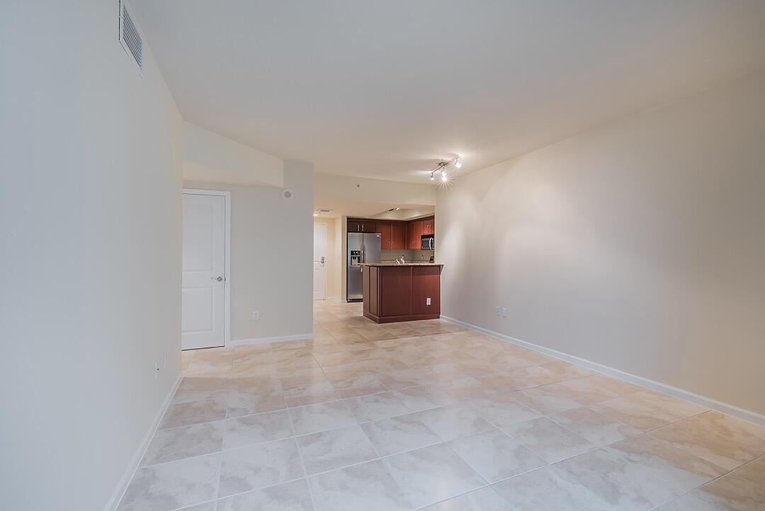 403 S Sapodilla Avenue 302