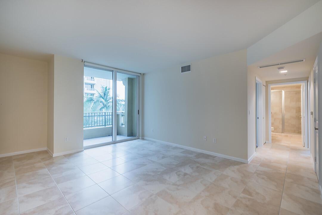 403 S Sapodilla Avenue 302