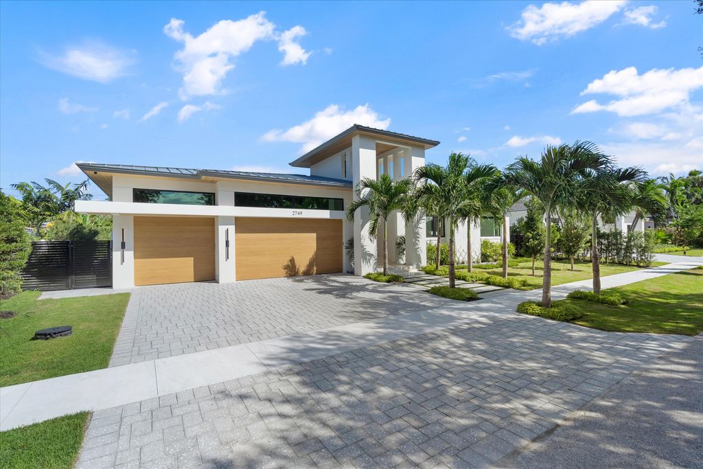 Photo of 2749 NE 34th Street, Fort Lauderdale, FL 33306 (MLS # R11131756)