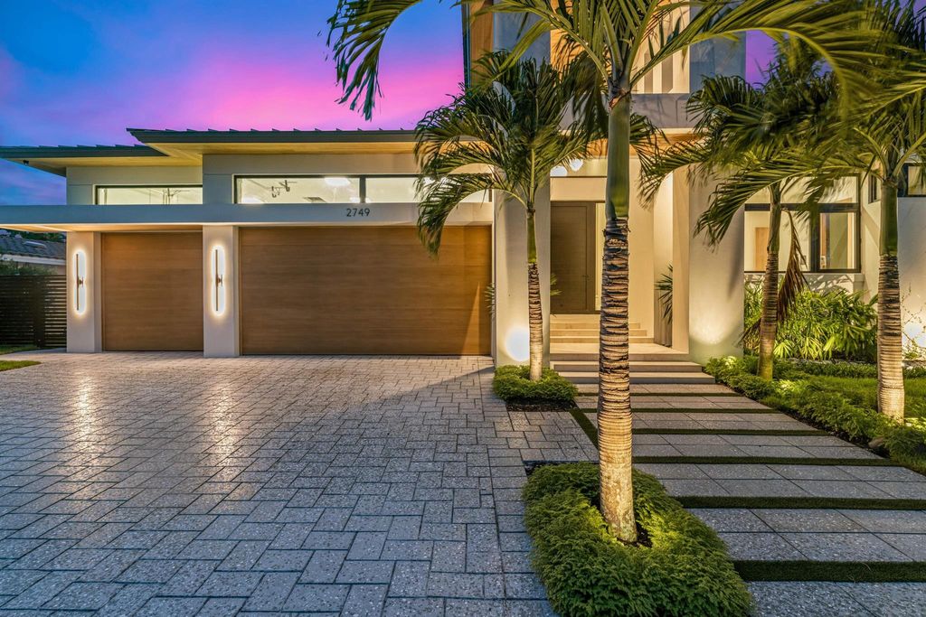 Photo of 2749 NE 34th Street, Fort Lauderdale, FL 33306 (MLS # R11131756)