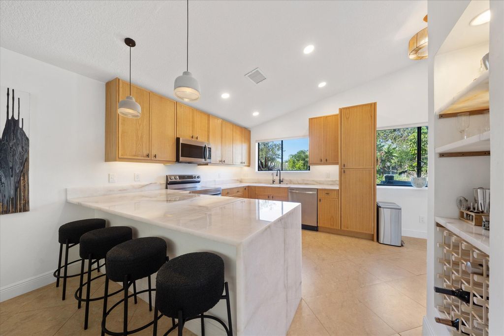 Photo of 1218 NW 19th Terrace, Delray Beach, FL 33445 (MLS # R11049822)