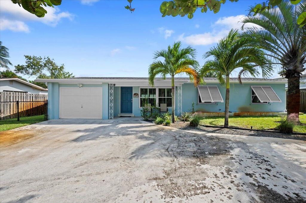 Photo of 18955 SE Fearnley Drive, Jupiter, FL 33469 (MLS # R10931561)