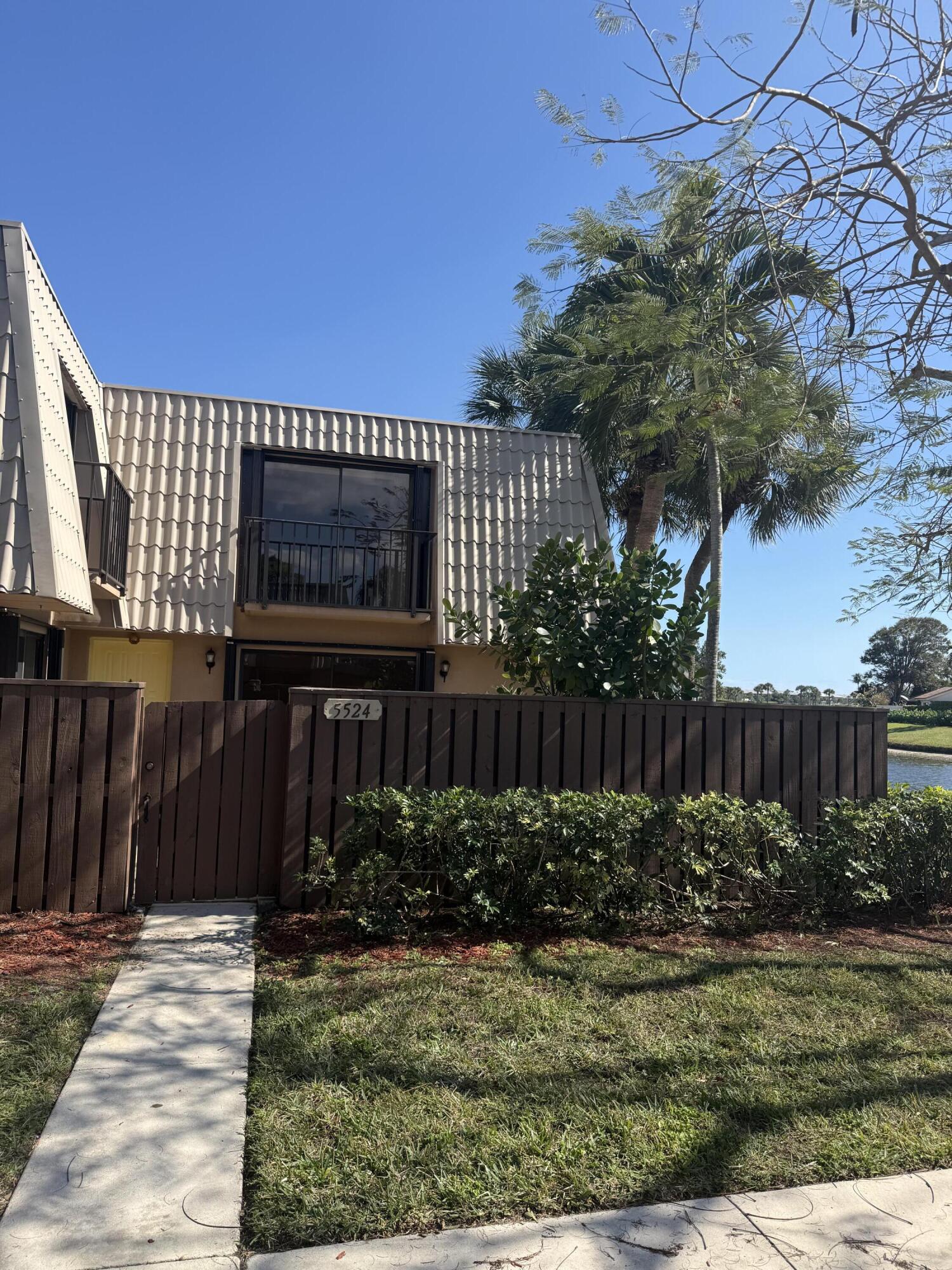 VILLAGE OF SANDALWOOD LAKES SOUTH - Residential