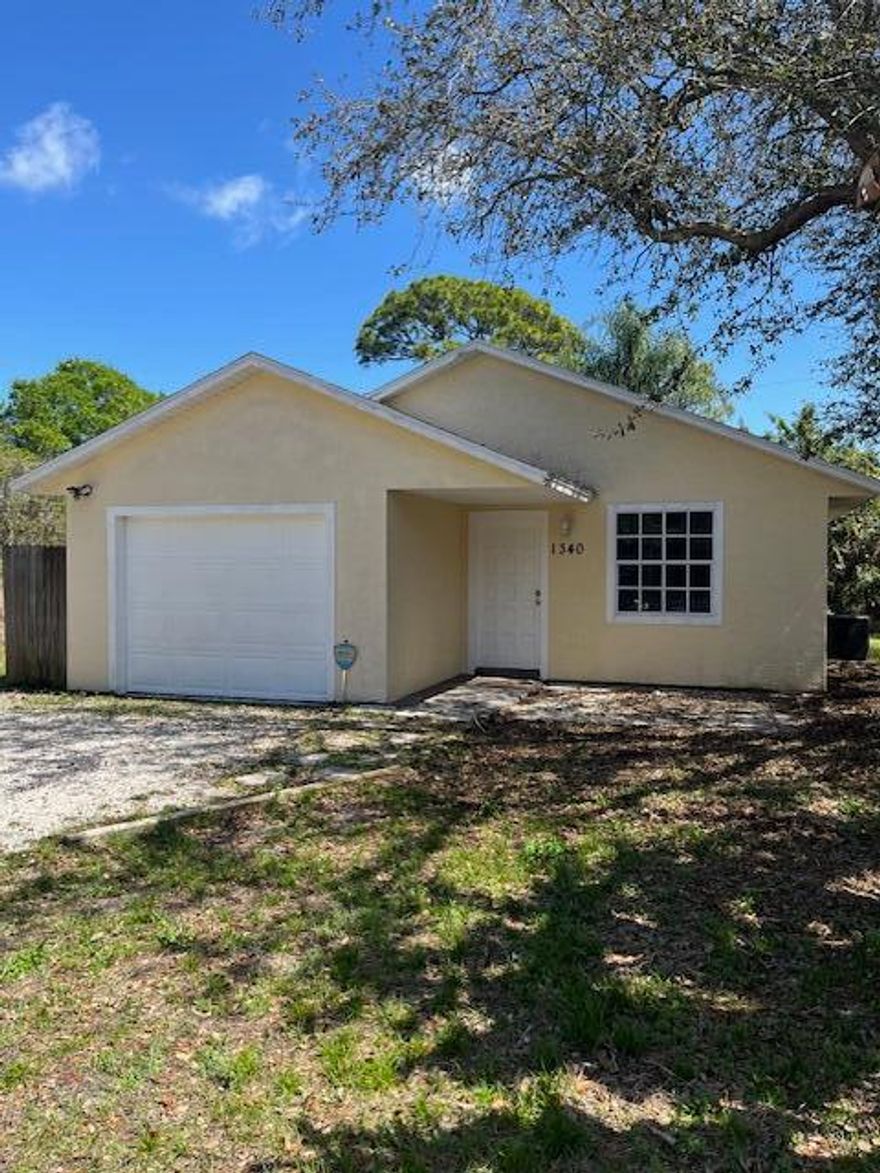 Discover this updated 2/2/1 in a great south Vero location. This home was remodeled in 2022, and the updates done included: New roof and air conditioning equipment, New Kitchen and bath wood shaker cabinets with soft close and granite countertops, new SS appliances, new LVP flooring, new paint in and out, new fans and fixtures. This one is in near new condition!