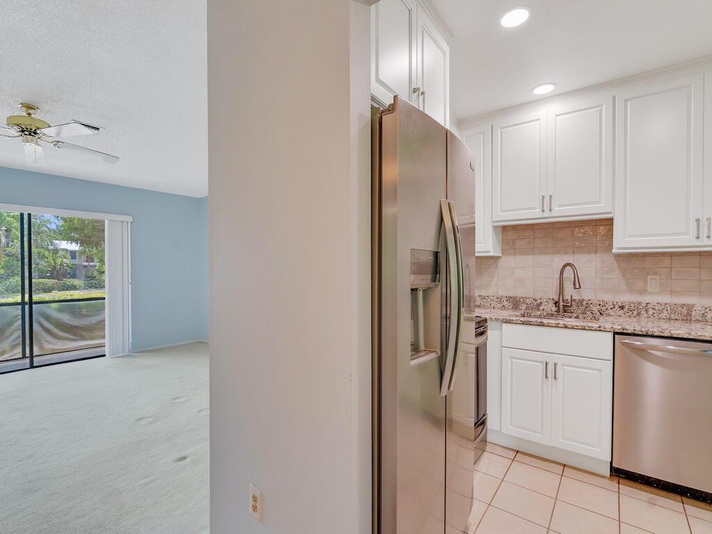 800 PLACE COURTYARD CONDO (AKA VILLAGE OF 800 PLAC - Residential