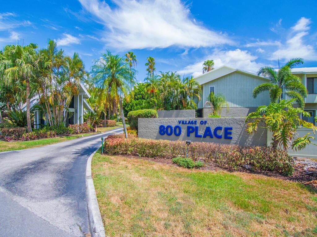 800 PLACE COURTYARD CONDO (AKA VILLAGE OF 800 PLAC - Residential