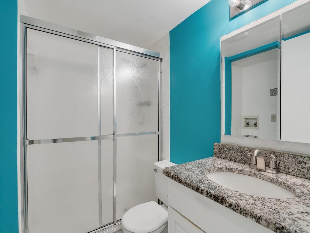 800 PLACE COURTYARD CONDO (AKA VILLAGE OF 800 PLAC - Residential