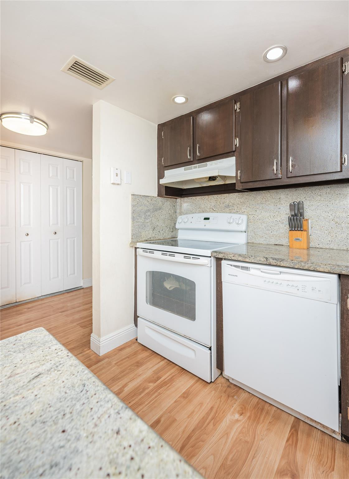 Coronado Condominiums III - Residential