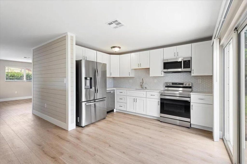 Photo of 9265 Bloomfield Drive, Palm Beach Gardens, FL 33410 (MLS # R11112971)