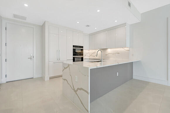 Nautilus 220 - Residential Lease