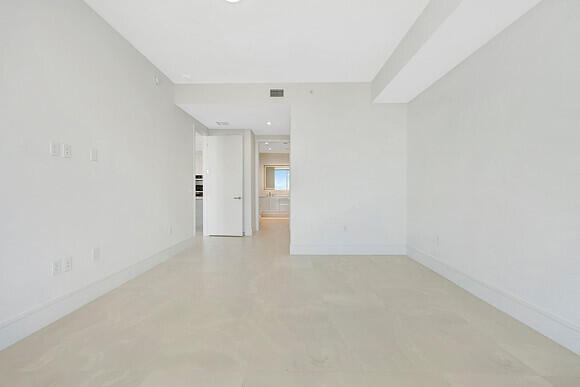 Nautilus 220 - Residential Lease