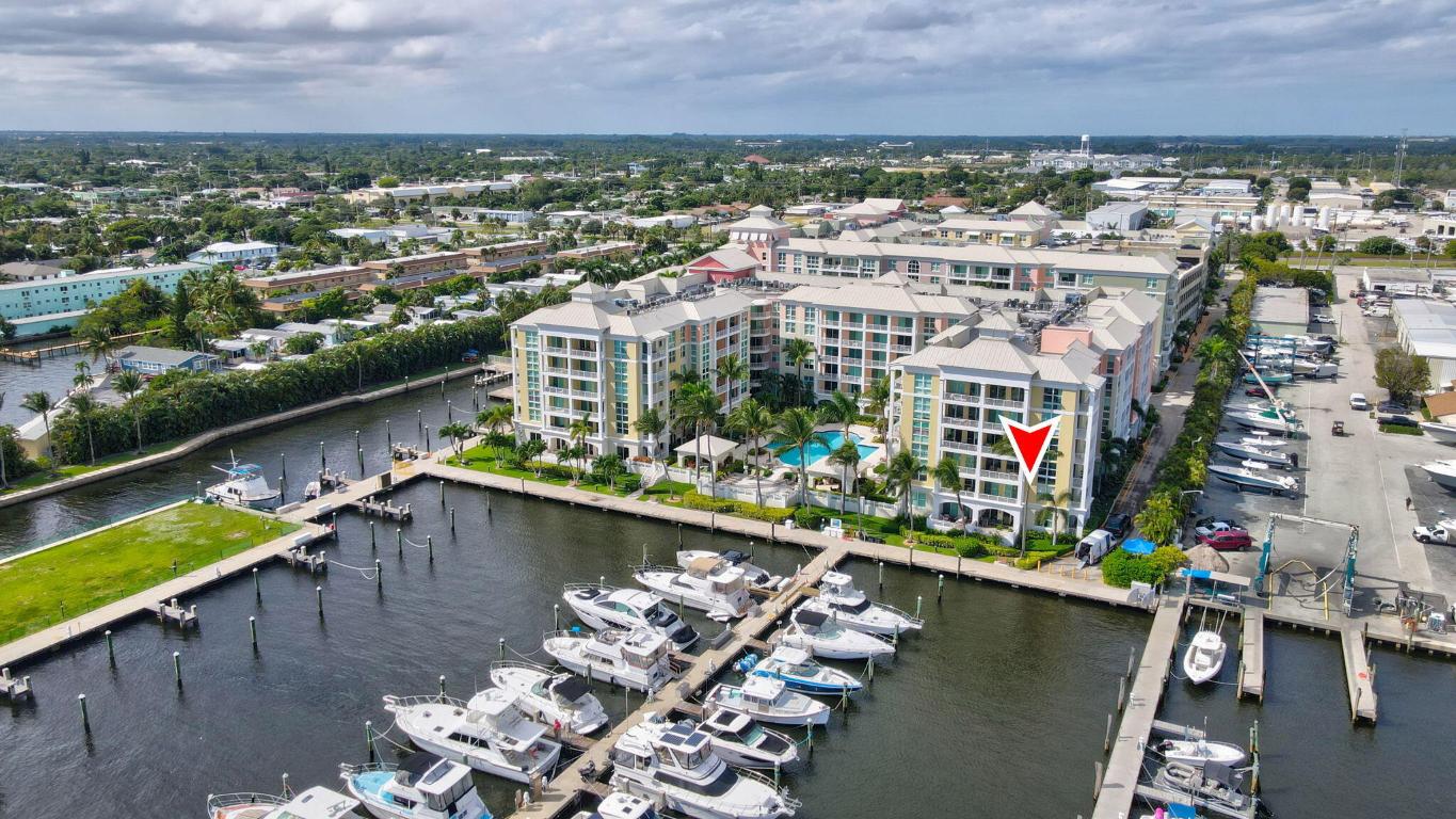 MOORINGS AT LANTANA CONDO 3 - Residential