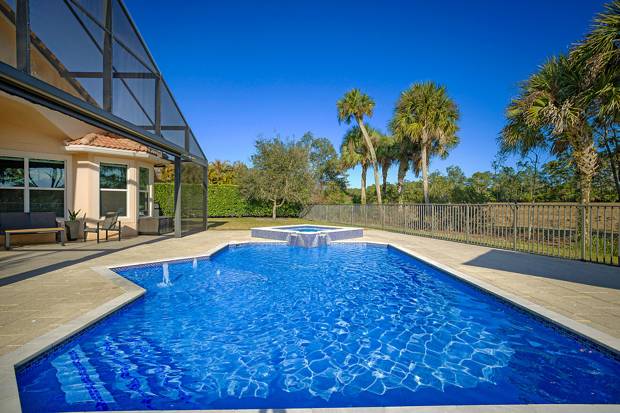 JUPITER COUNTRY CLUB POD E REPL - Residential