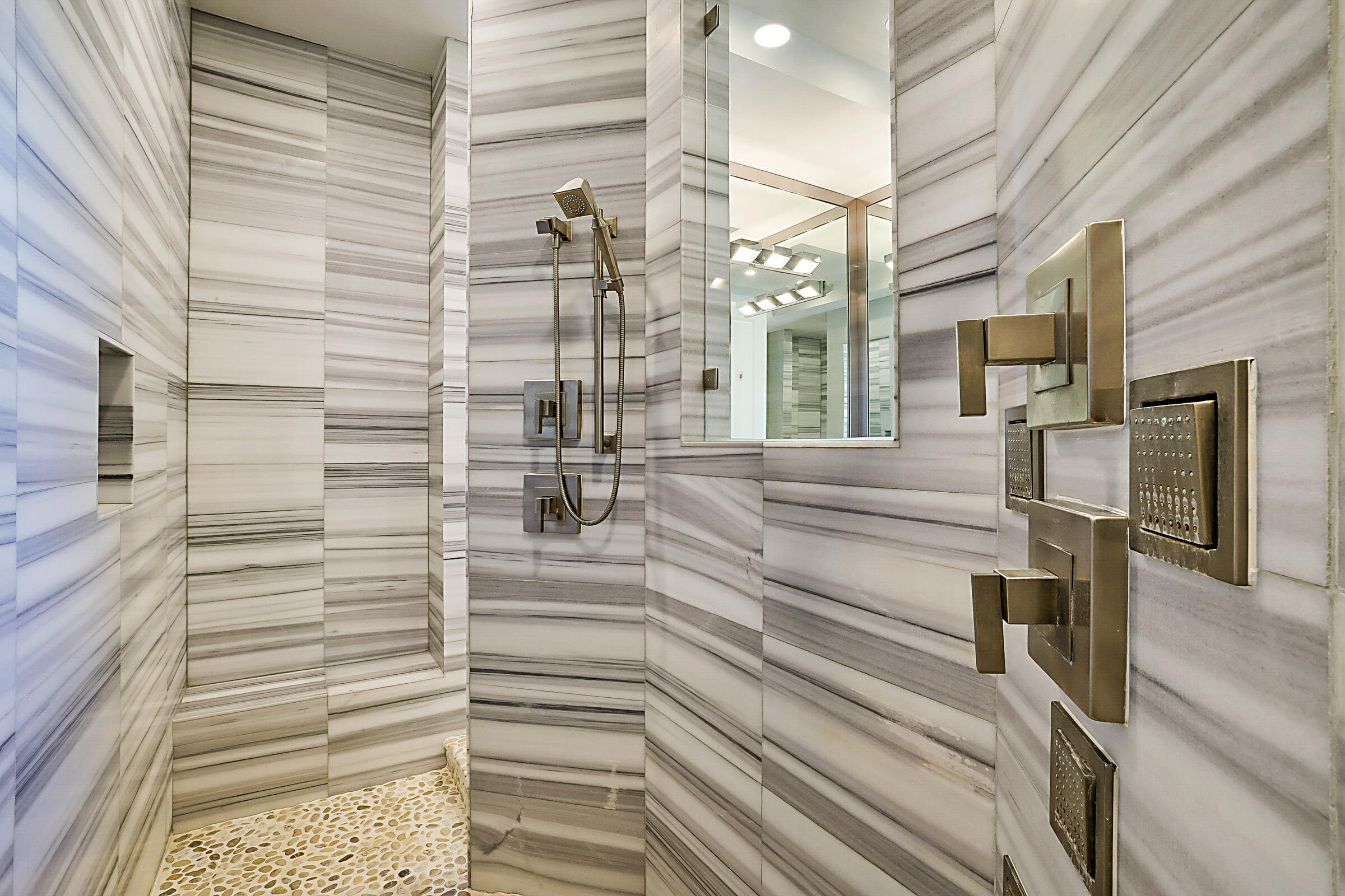 JUPITER COUNTRY CLUB POD E REPL - Residential