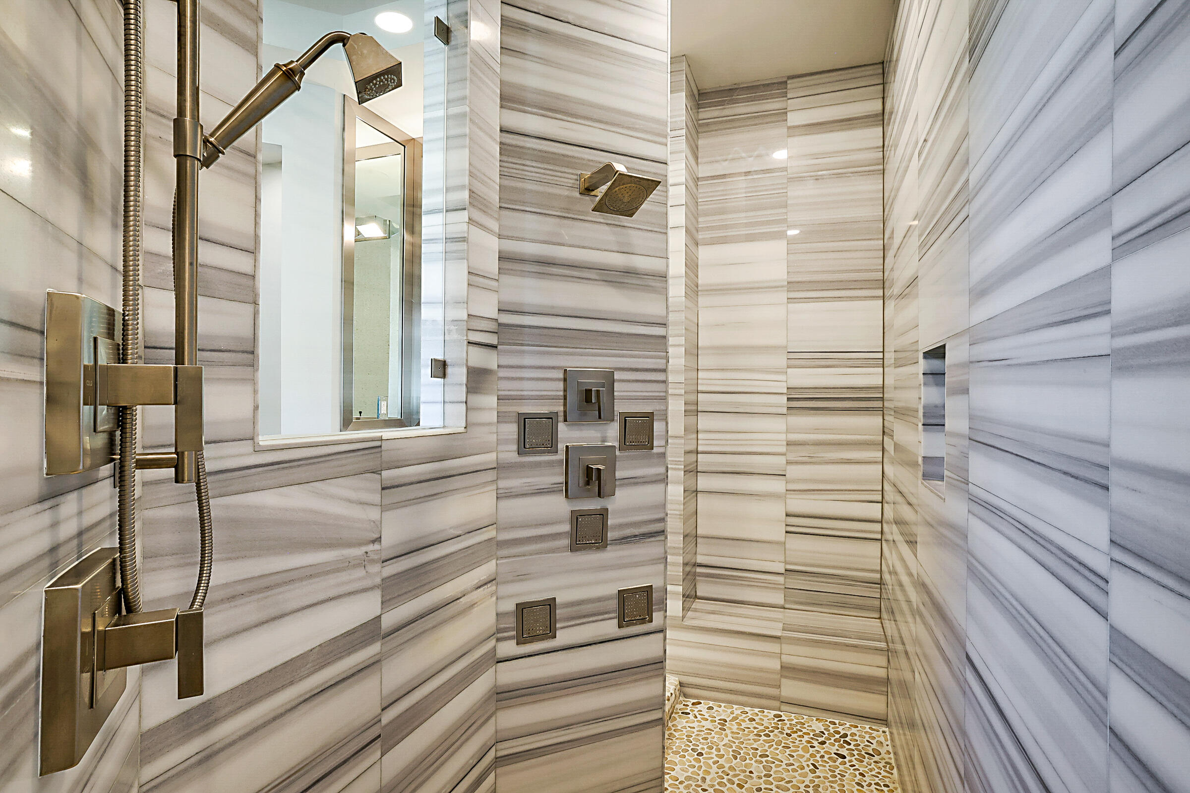 JUPITER COUNTRY CLUB POD E REPL - Residential