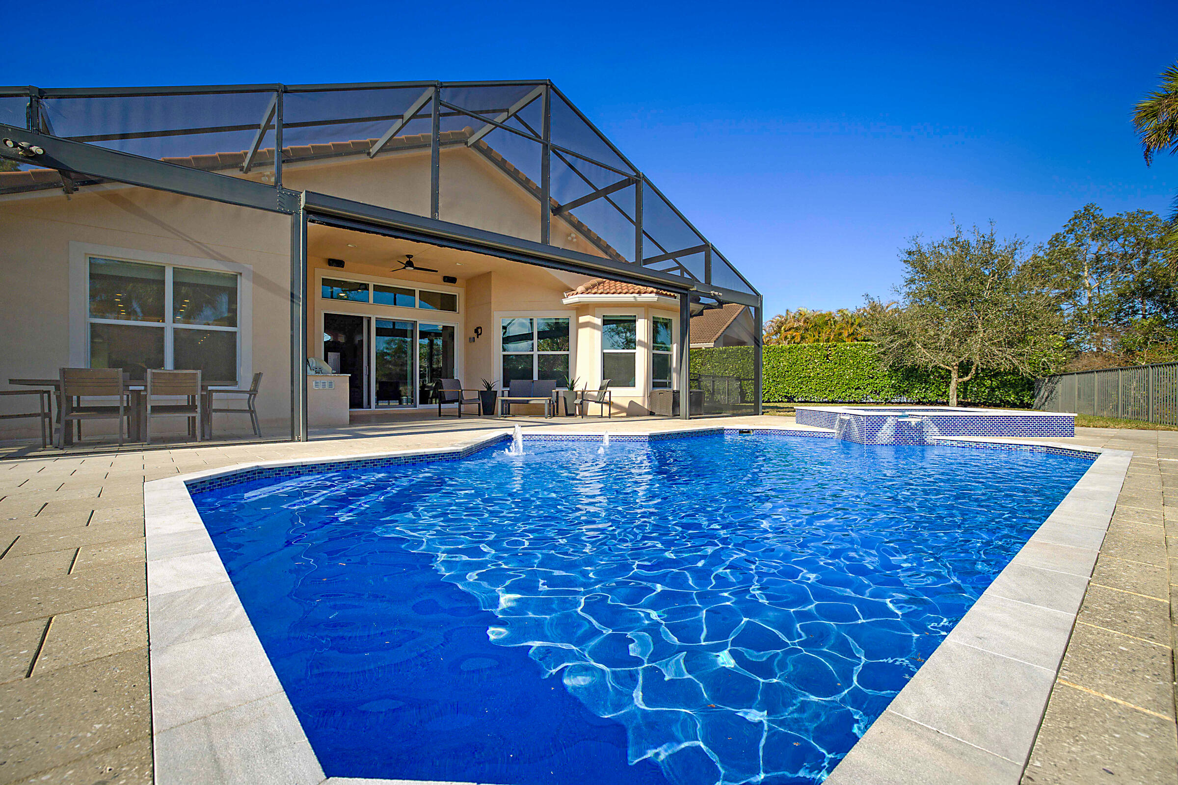 JUPITER COUNTRY CLUB POD E REPL - Residential