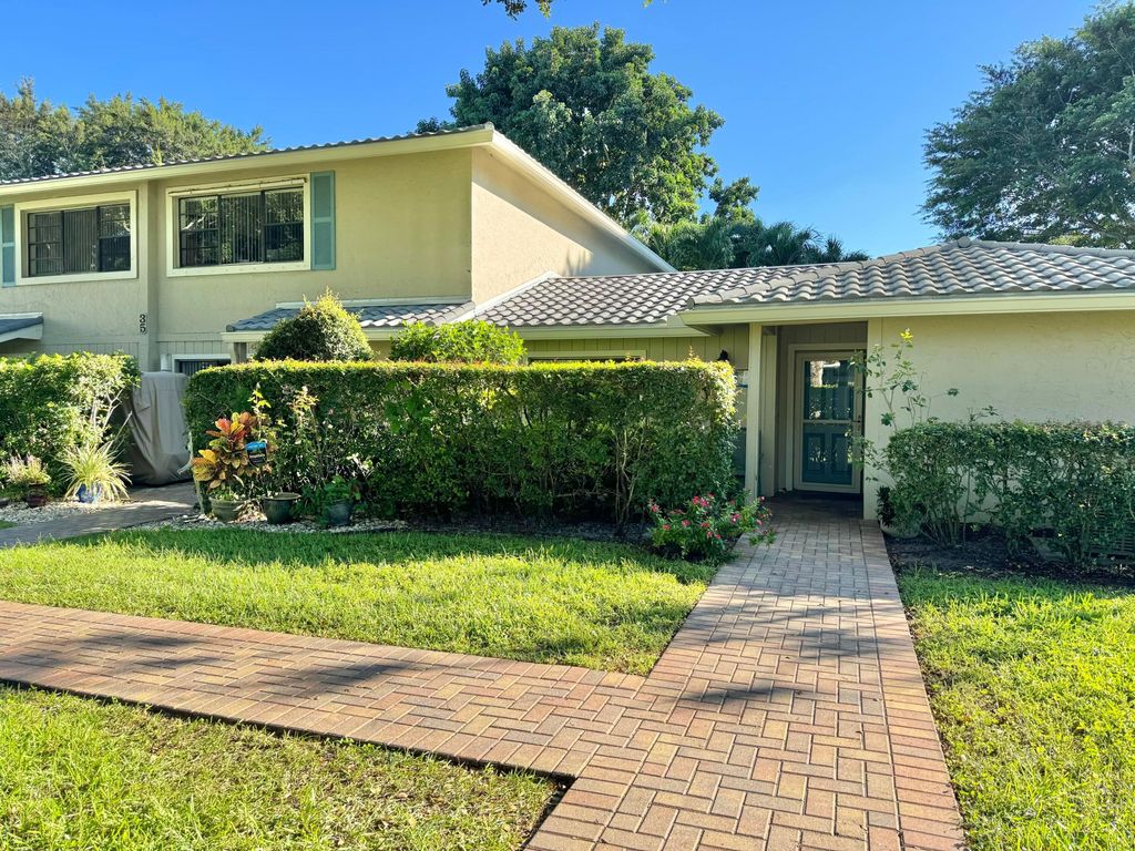 Photo of 35 Westgate Lane #35d, Boynton Beach, FL 33436 (MLS # R11013482)