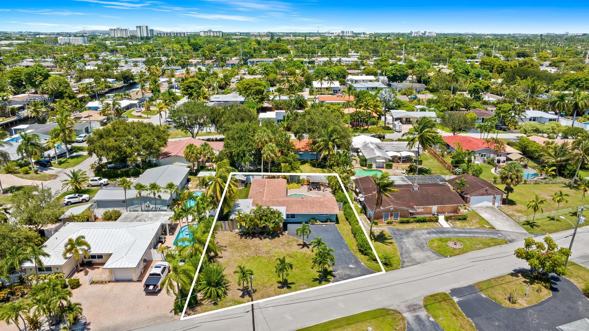 261 SW 18th Ct