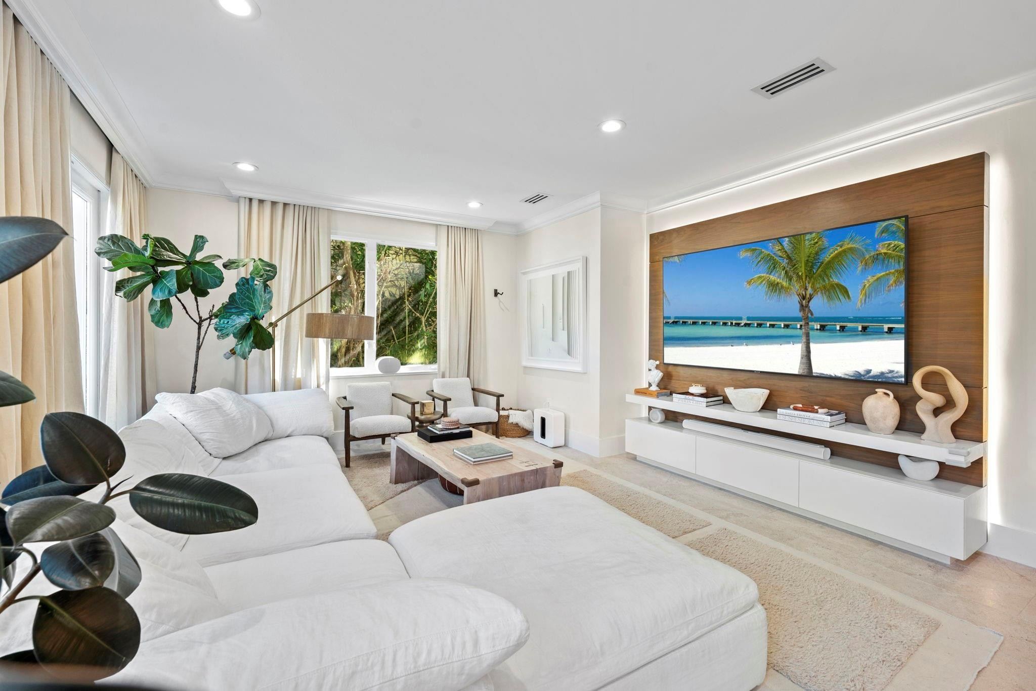 Villas De Vizcaya - Residential