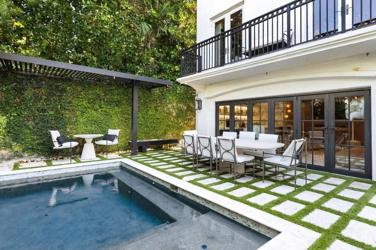 Villas De Vizcaya - Residential