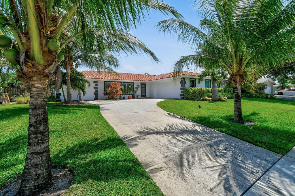 Photo of 2104 Ardley Court, North Palm Beach, FL 33408 (MLS # R11089095)