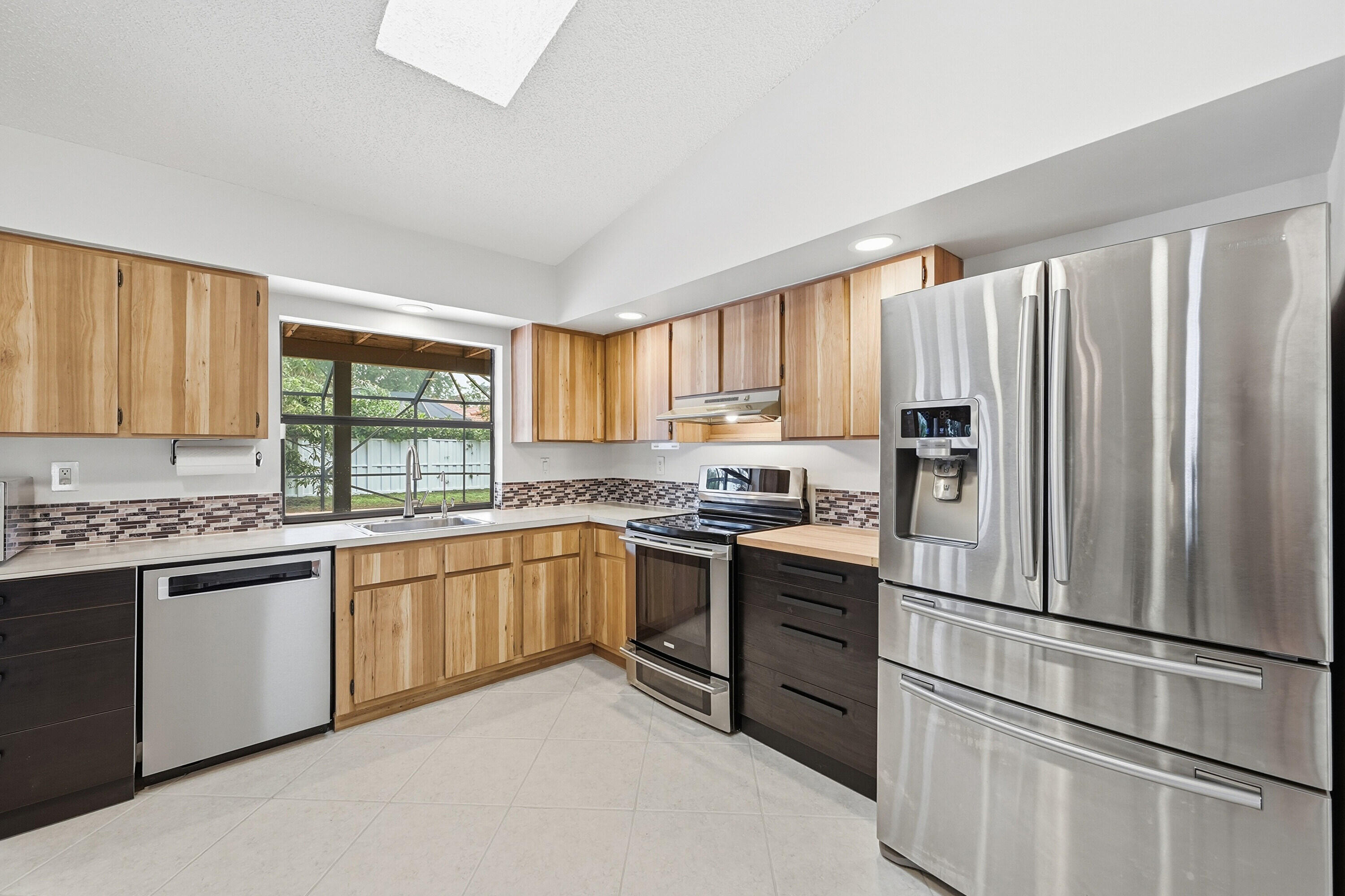 SHADOW WOOD - Residential