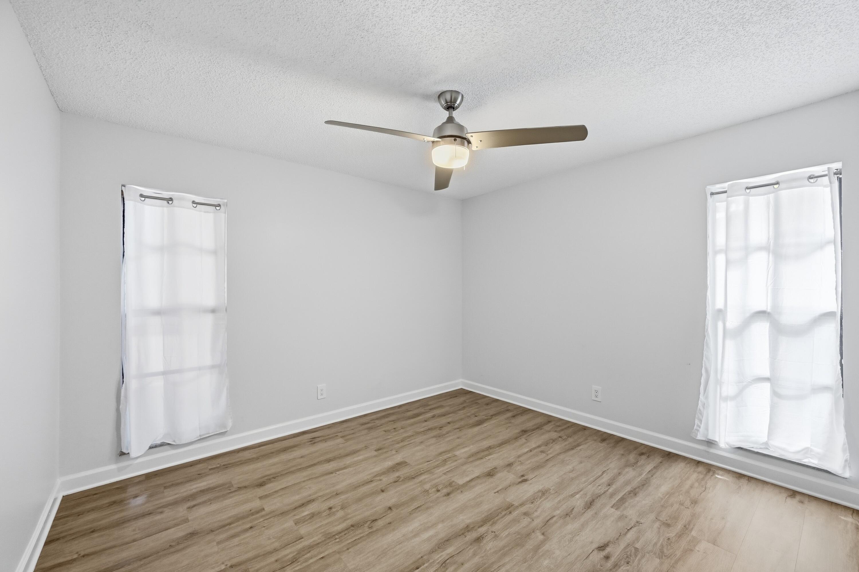 SHADOW WOOD - Residential