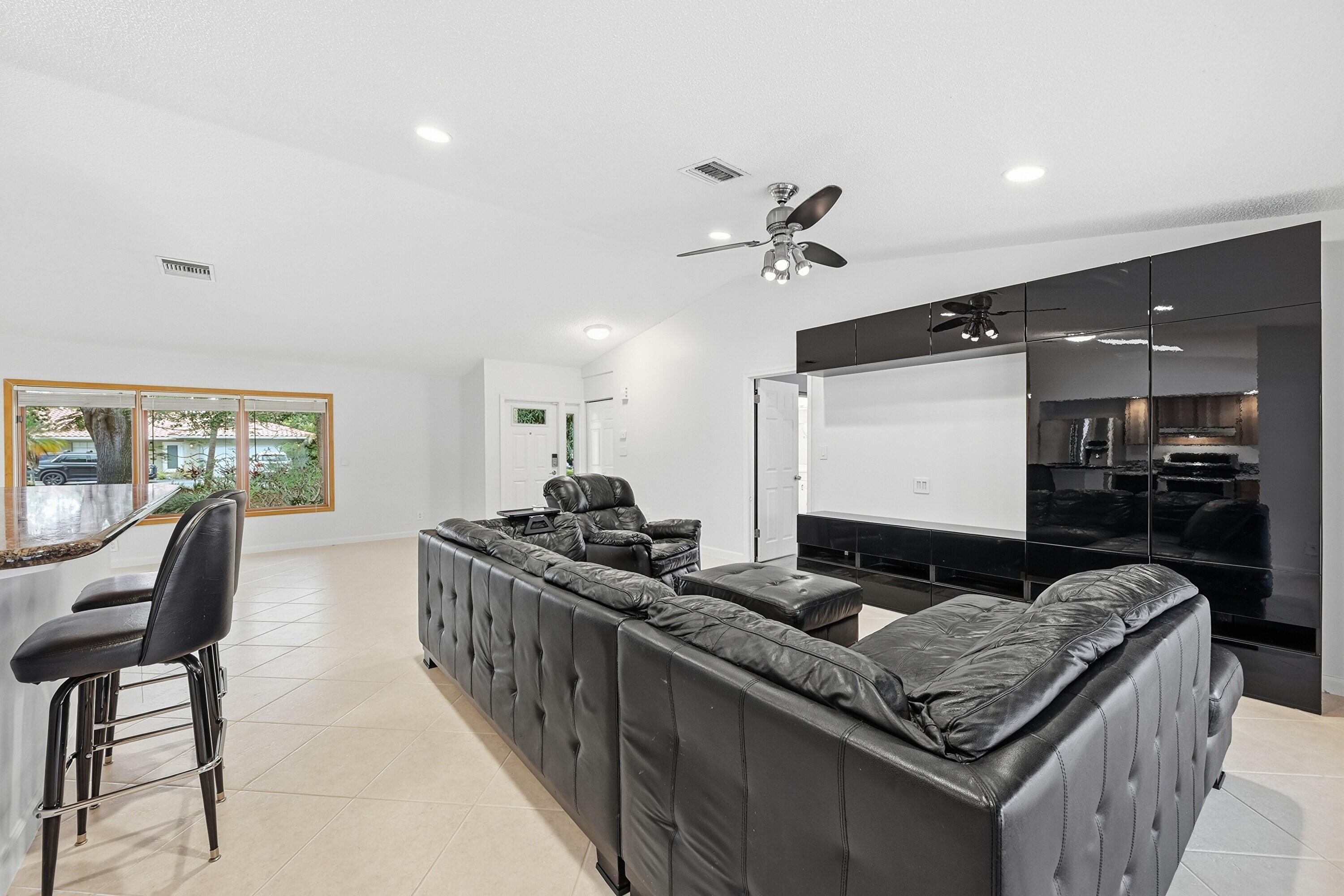 SHADOW WOOD - Residential