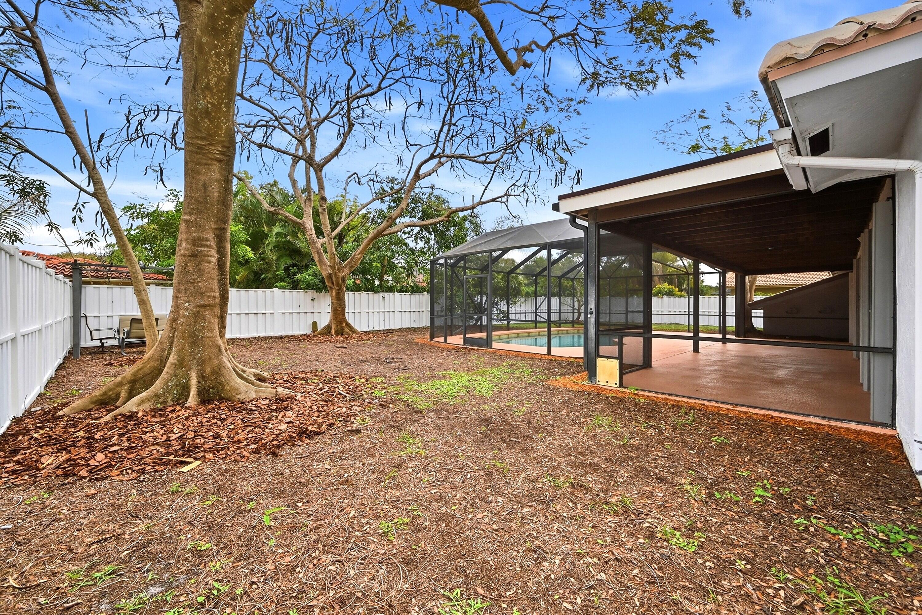 SHADOW WOOD - Residential