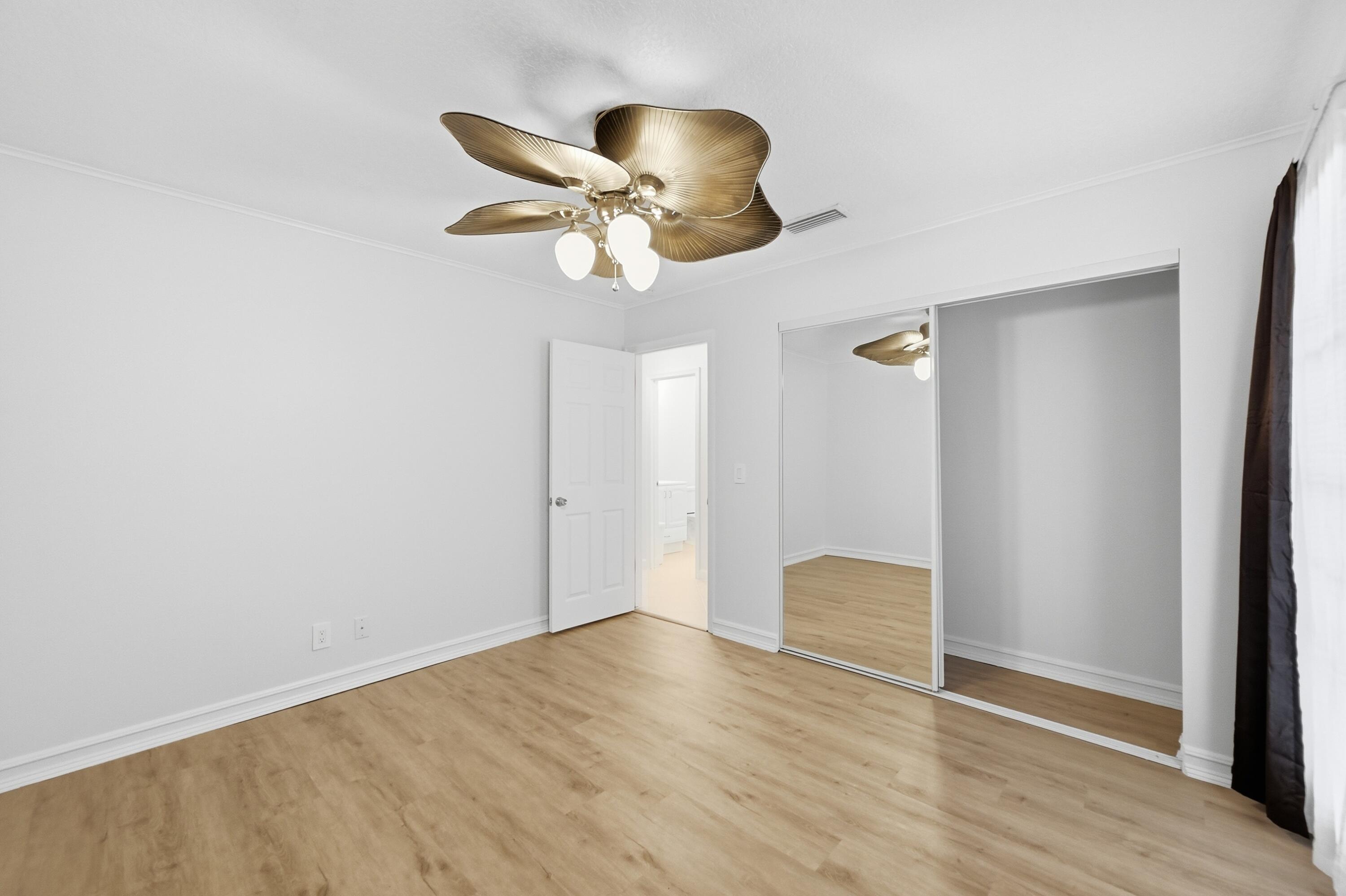 SHADOW WOOD - Residential